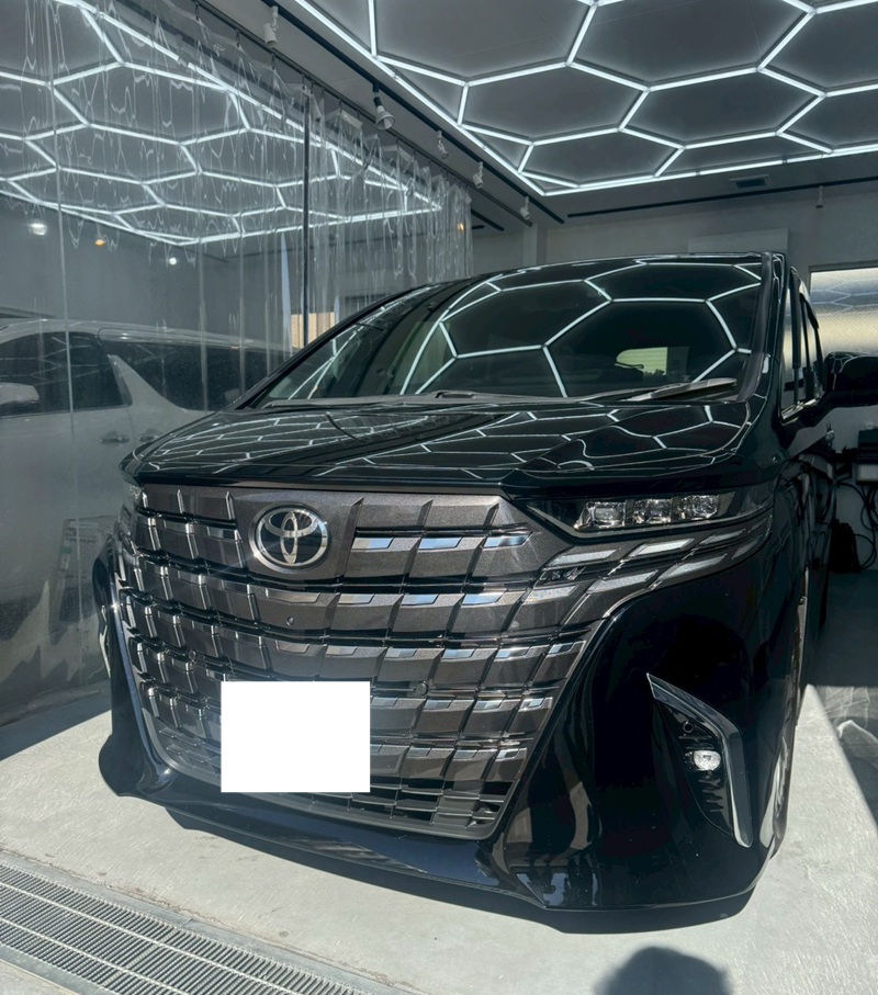 【トヨタ 40 アルファード】プレミアム手洗い洗車 施工事例