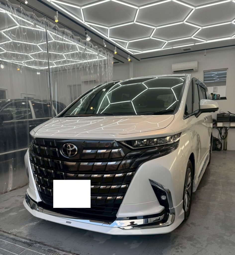 【トヨタ 40 アルファード】プレミアム手洗い洗車 施工事例