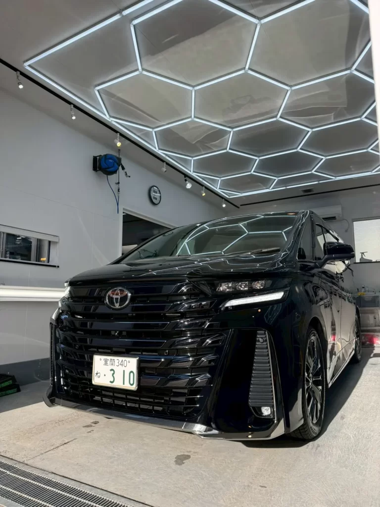 【トヨタ ヴェルファイア】ファインラボ セラミックウルトラ+オリジナルセラミックコーティング施工事例