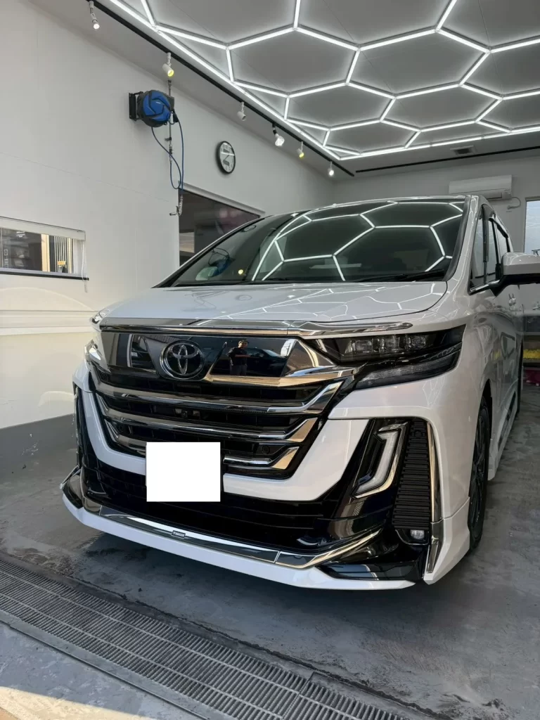 【トヨタ ヴェルファイア】プレミアム手洗い洗車